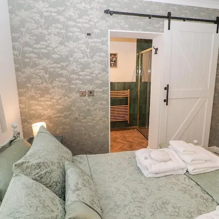 The Hideaway Waverton Holiday home